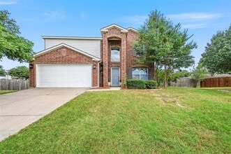 Building Photo - 2504 Deer Run Ct