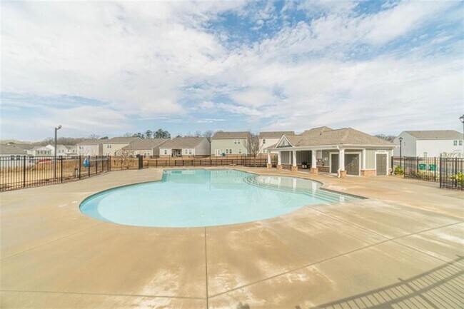 Building Photo - 222 Knightsbridge Ln