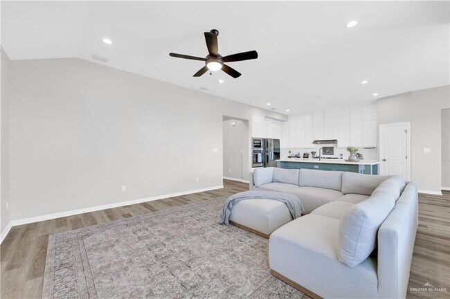 Building Photo - 25 Belle Ct