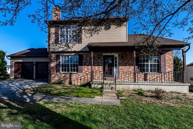 Building Photo - 801 High Plain Dr
