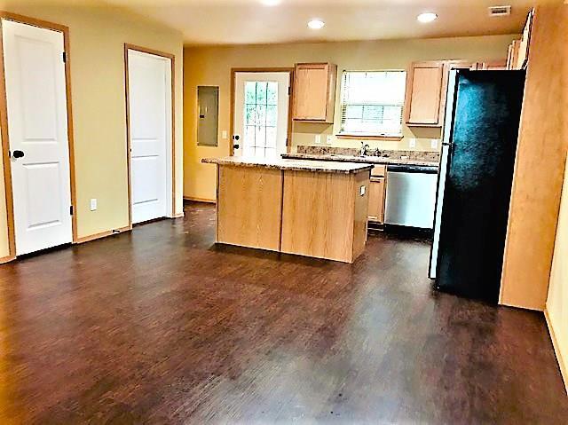 Building Photo - 250 S Slopeside Dr