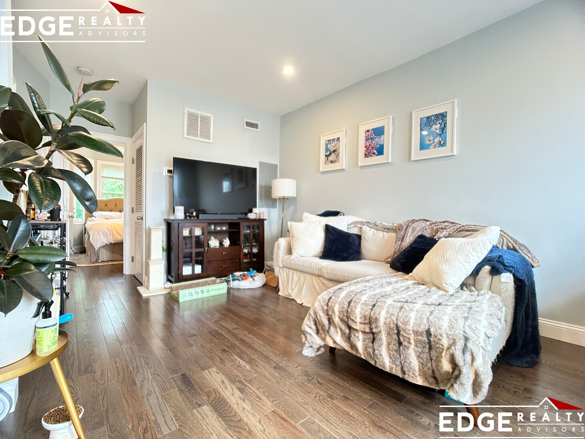 Building Photo - 33 Cottage St