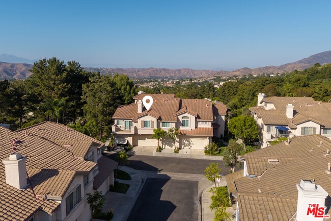 Building Photo - 1010 S Farralon Ln