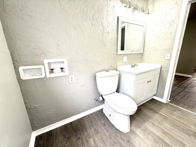 Building Photo - 2378 E Texas St