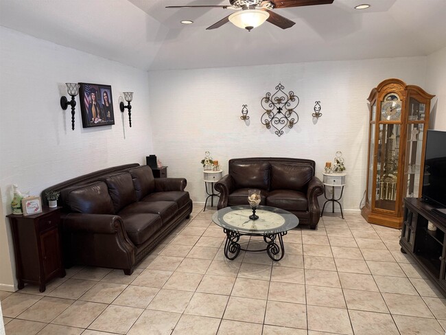 Building Photo - 204 Northpoint Dr