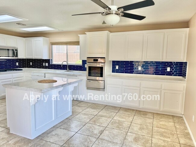 Building Photo - 4 Bed 2.5 Bath With Solar Panels In Copper...