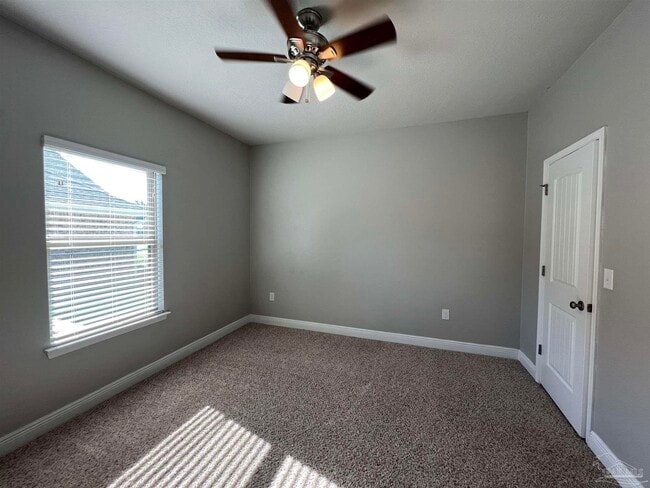 Building Photo - 4128 S Cambridge Way