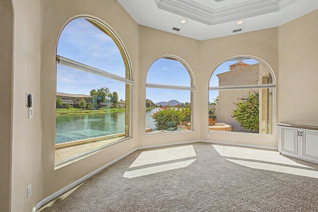 Building Photo - 8407 E Del Camino Dr