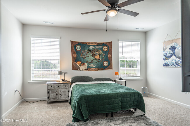 Building Photo - 3024 Paradise Way