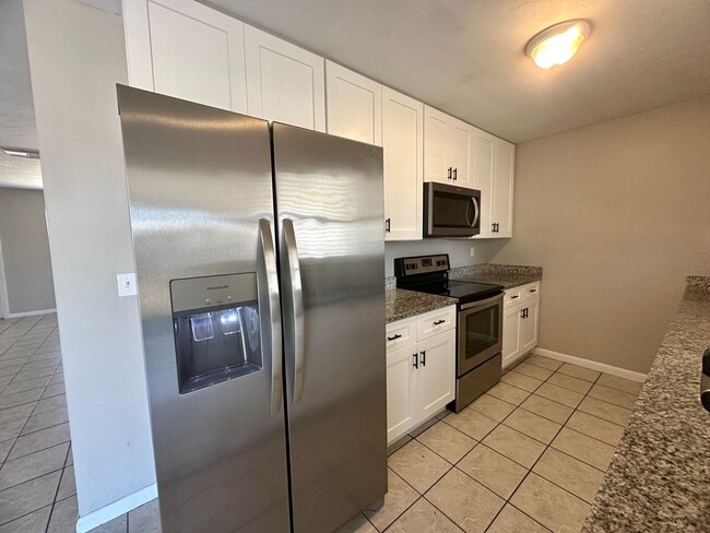 Building Photo - 4946 Viceroy Ct