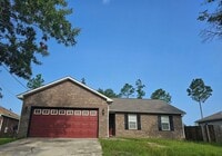 Building Photo - Updated 4-Bedroom Home on a Quiet Street — 1,695 sq ft, Large Garage — Now Accepting Applications
