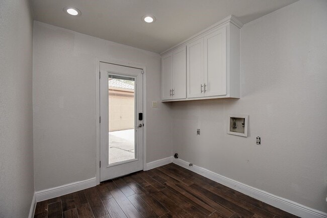 Building Photo - 21338 Park Villa Dr