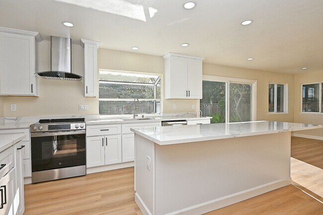 Building Photo - $4590 -- Beautifully Remodeled Brookvale Home on a Quiet Court