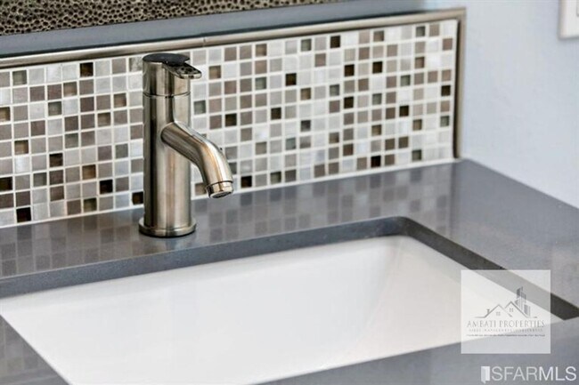 Building Photo - Bernal Heights Oasis: Stunning Renovated View Home with Modern Chic Open House Sunday 1/18 2-4