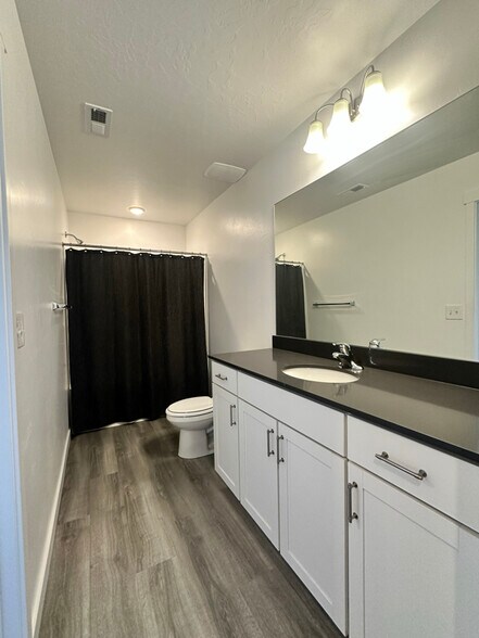 Building Photo - 1089 Waterway Ln