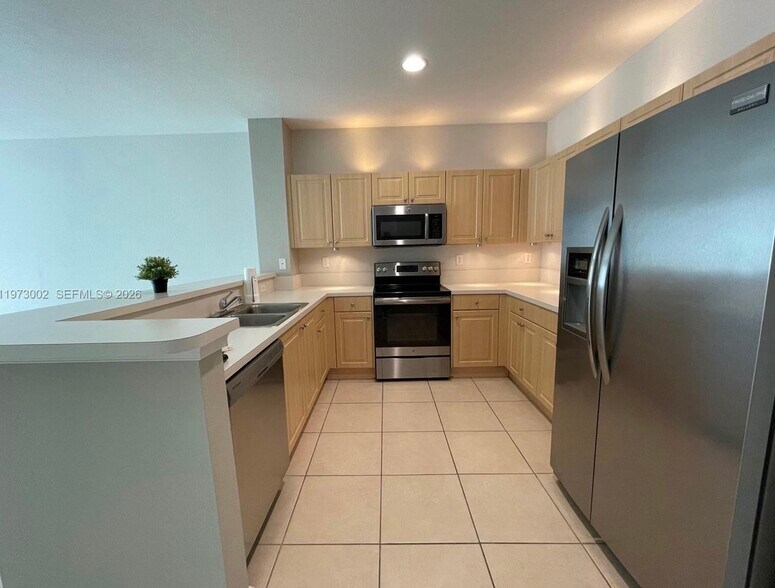 Building Photo - 6361 Landings Ter