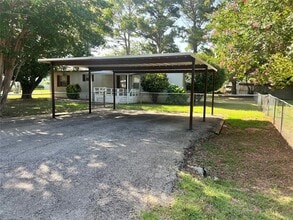 Building Photo - 4528 Wildwood Cir