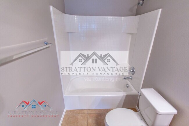 Building Photo - 900 S 94th St