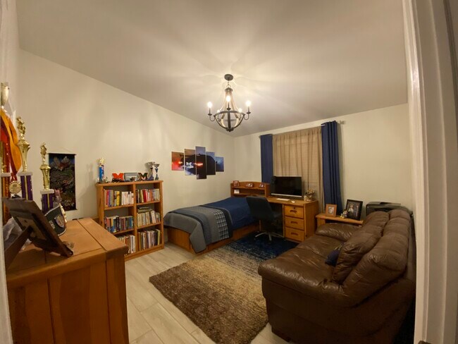 Building Photo - 264 Sukoshi Dr