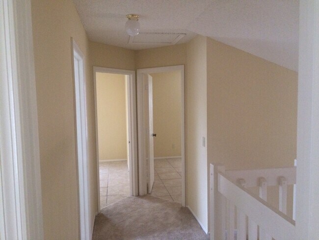 Building Photo - Spacious 4 Bed Pool Home!!!