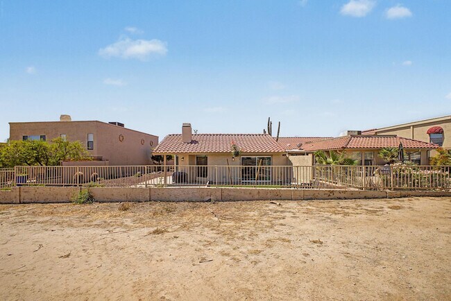 Building Photo - 4524 E Shomi St