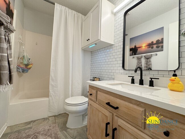 Building Photo - Updated 3-Bedroom Home in Fort Walton Beach