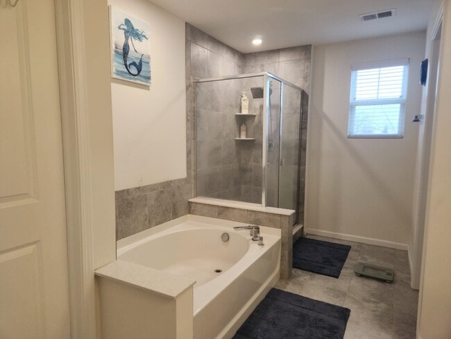 Building Photo - 529 Wolverine Dr