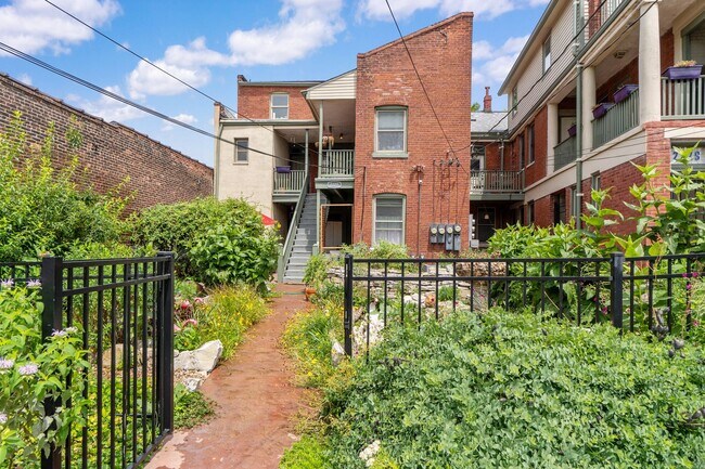 Building Photo - 2228 Gravois Ave
