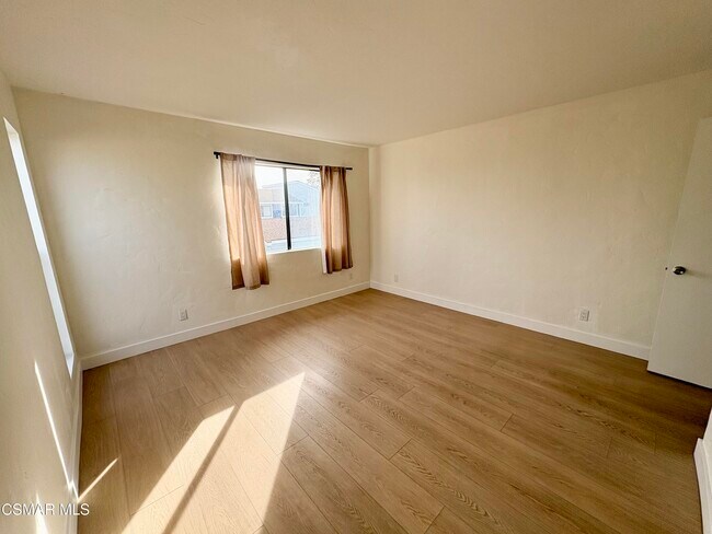 Building Photo - 5144 Longfellow Way