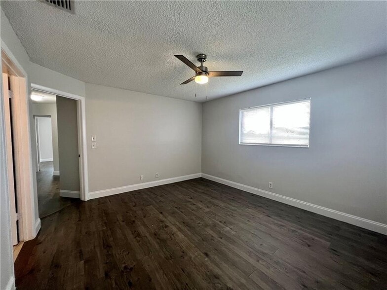 Building Photo - 22750 Pickerel Cir