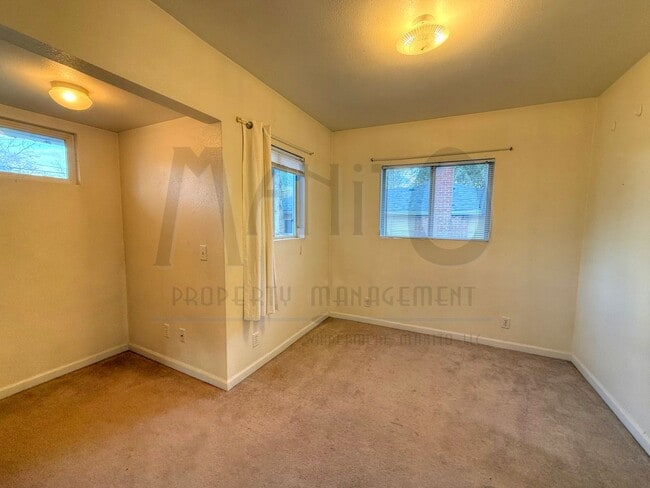 Building Photo - Downriver Bungalow