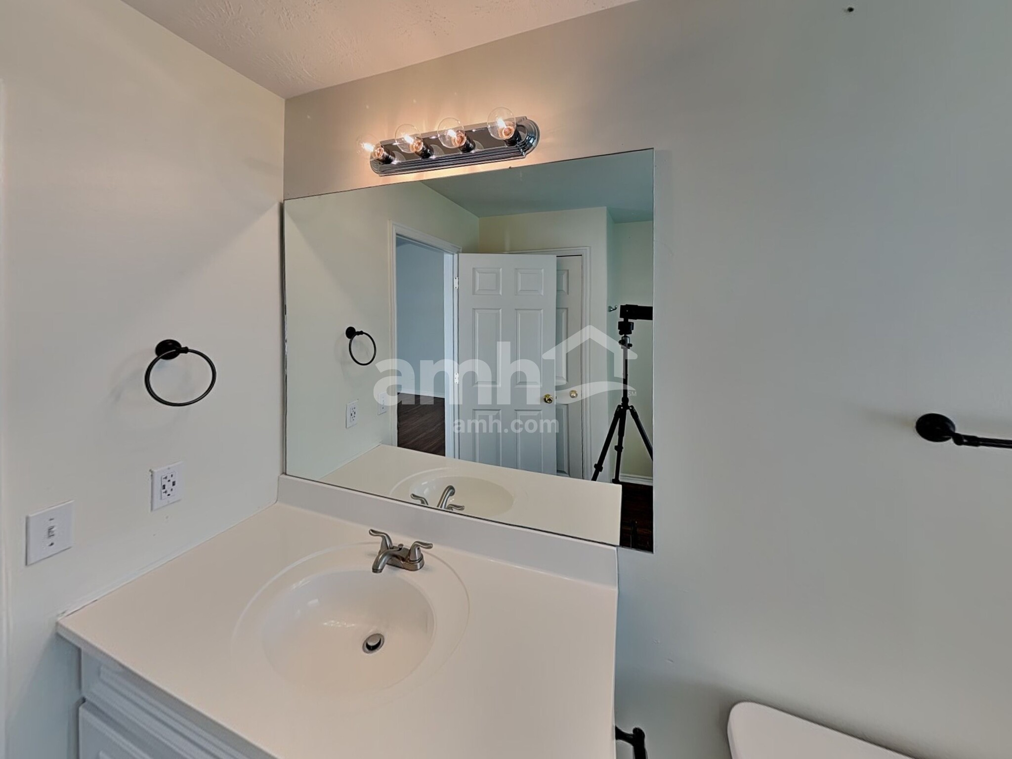 Building Photo - 6428 S Gold Valley Ct