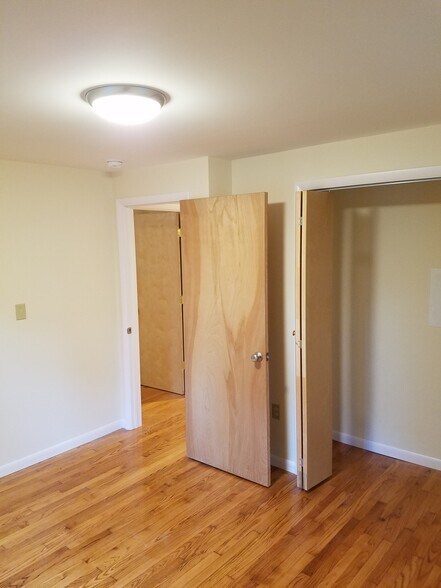 Bedroom 2 - 30 Jenkinstown Rd
