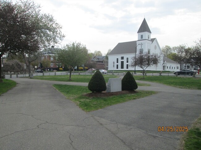 Building Photo - 14 Park