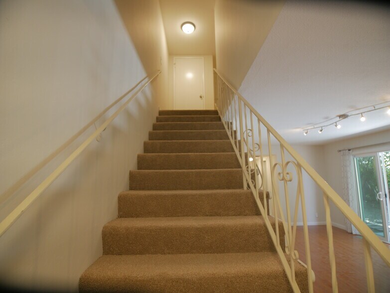 Building Photo - 1285 Manchester Dr