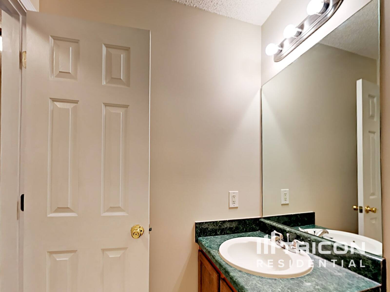 Building Photo - 616 Southern Trace Dr