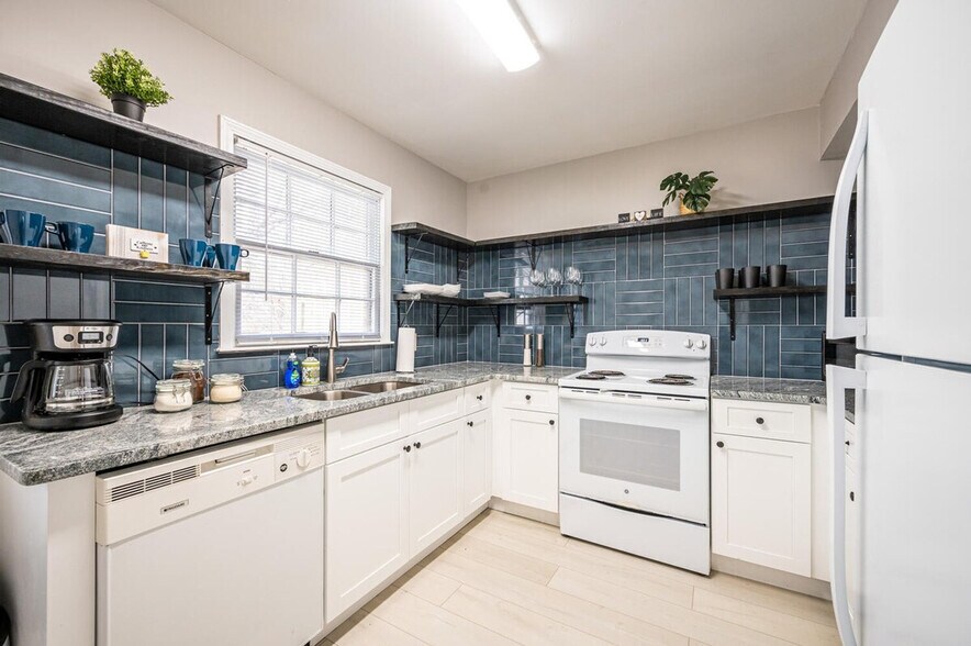 Building Photo - 1267 Sweet Pine Dr