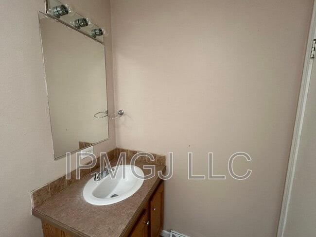 Building Photo - 434 Marianne Dr