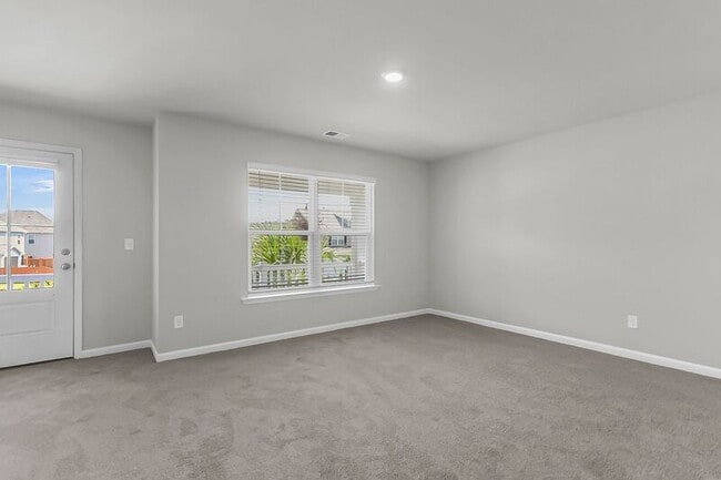 Building Photo - 425 Ribiero Dr