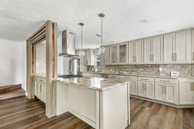 Building Photo - 3615 Acorn Springs Ln