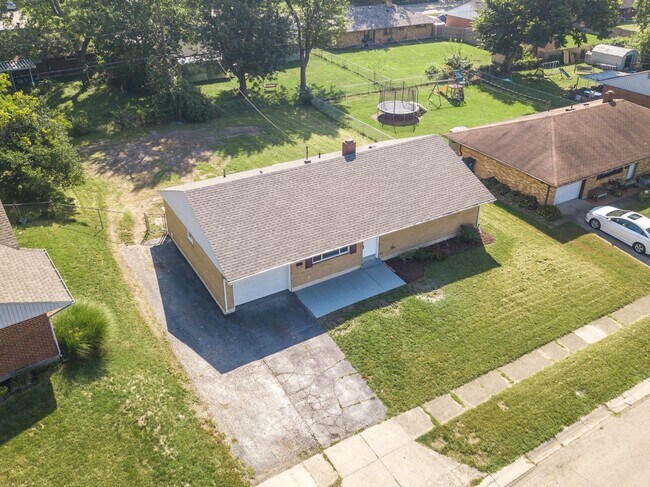 Building Photo - 6450 Chippingdon Dr