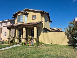 Building Photo - Beautiful and Cozy Home in Temecula