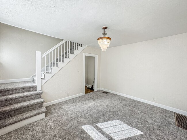 Building Photo - 508-508 Emerson Ave