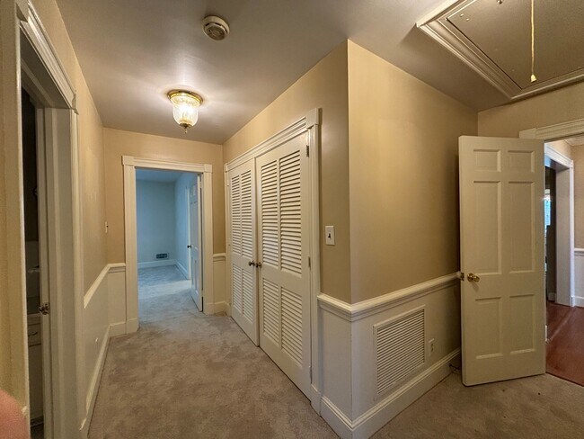 Building Photo - 1513 Raeford Rd