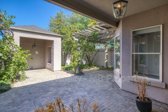 Building Photo - 4440 Juniper Trail