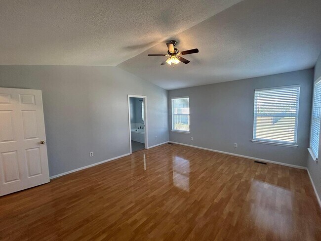 Building Photo - 3 Colonist Retreat Ct