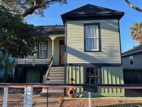 Building Photo - 1220 Avenue K