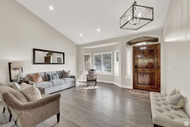 Building Photo - 1693 Crimson Oak Dr