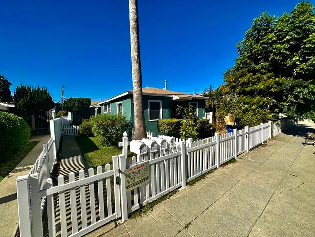 Building Photo - LA Projects LLC