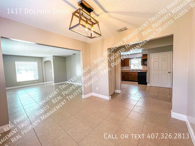 Building Photo - 1417 Dolphin Dr
